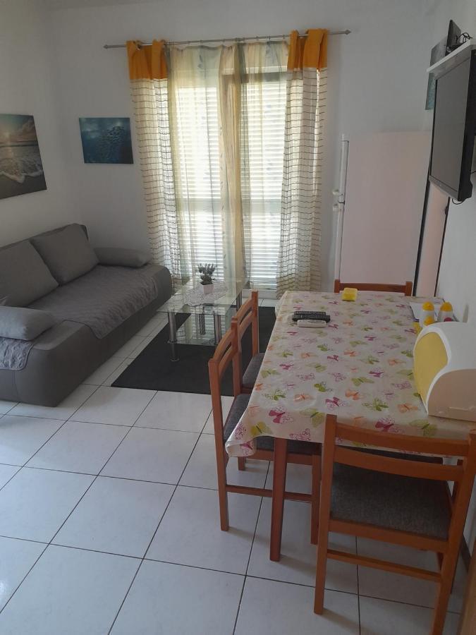 Nečujam Apartment Gianni מראה חיצוני תמונה