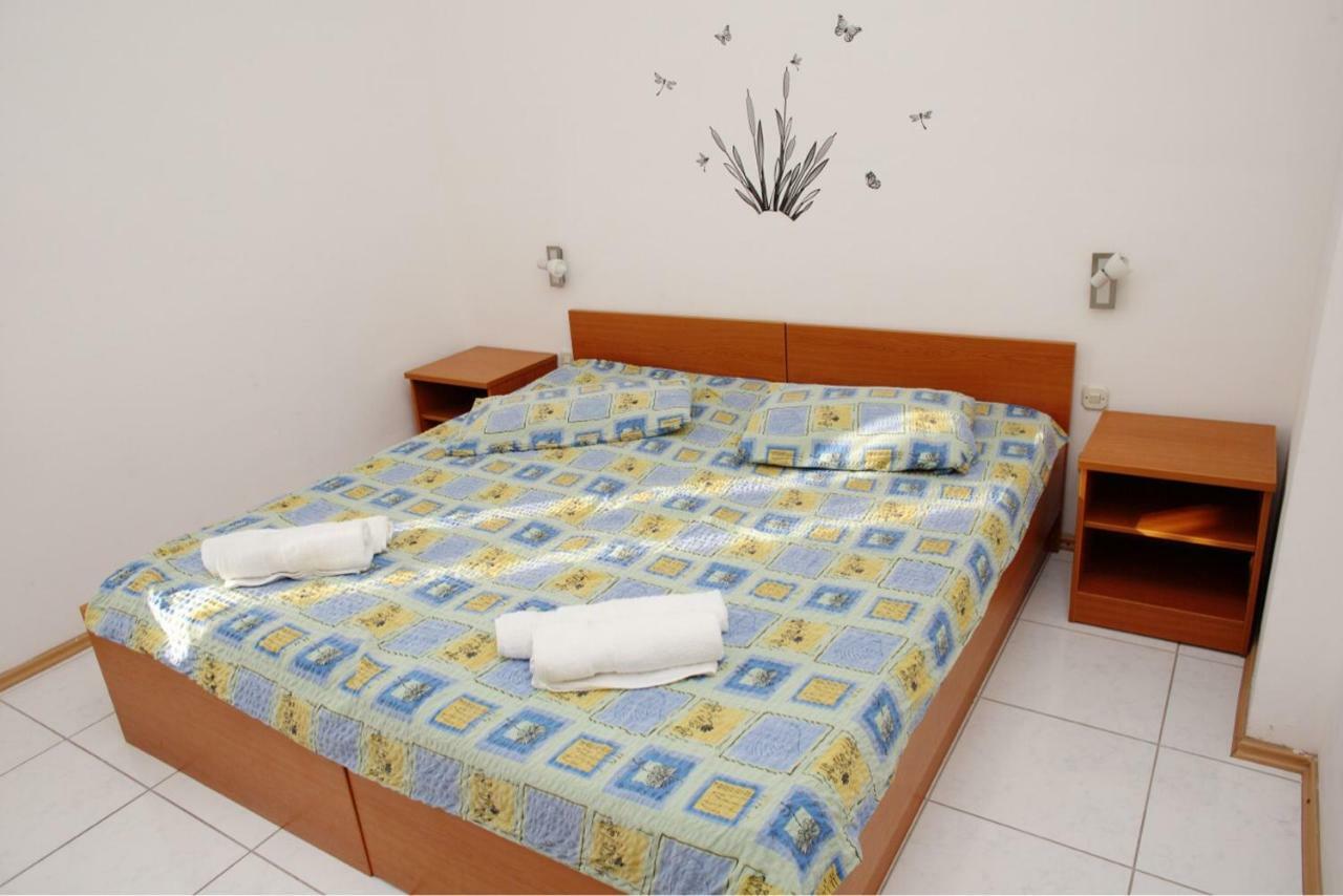 Nečujam Apartment Gianni מראה חיצוני תמונה